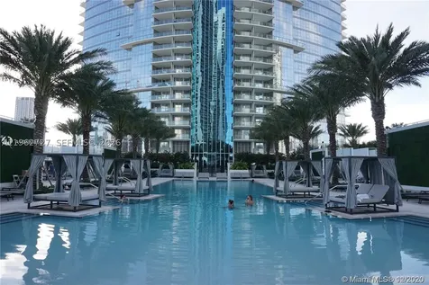 851 NE 1st Avenue Miami FL 33132