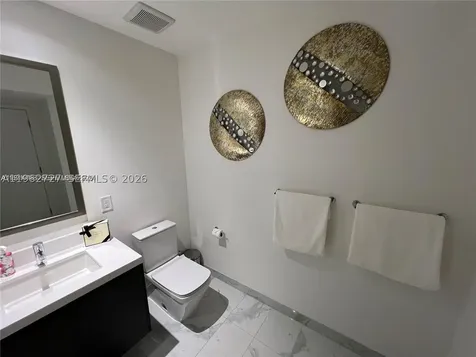 851 NE 1st Avenue Miami FL 33132