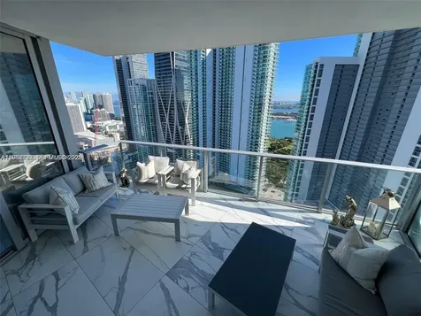 851 NE 1st Avenue Miami FL 33132