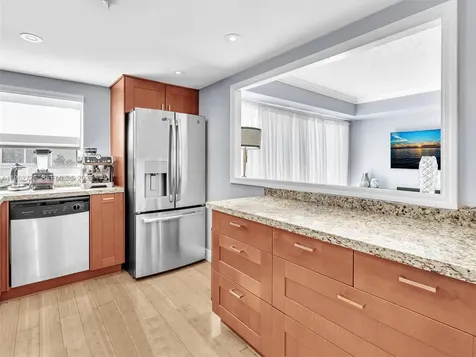 1345 West Avenue Miami Beach FL 33139