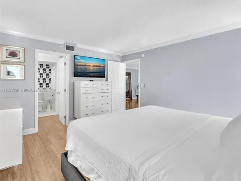 1345 West Avenue Miami Beach FL 33139