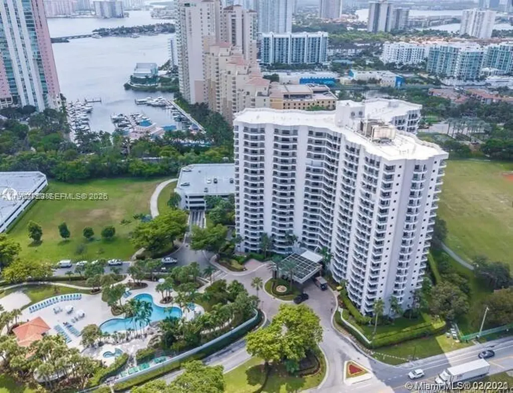 3300 NE 191st Street Aventura FL 33180