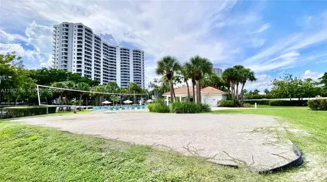 3300 NE 191st Street Aventura FL 33180