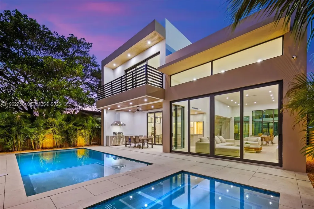 290 NW 48th Street Miami FL 33127