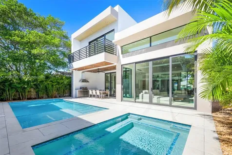 290 NW 48th Street Miami FL 33127