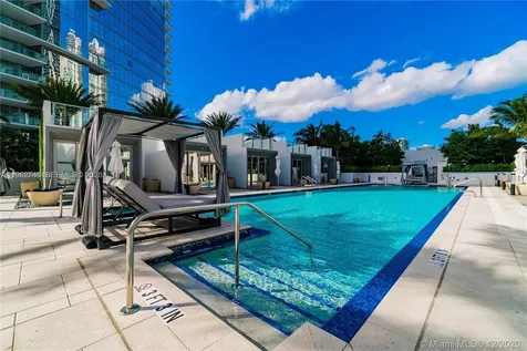 851 NE 1st Avenue Miami FL 33132