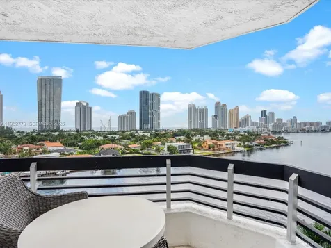 19195 NE 36th Court Aventura FL 33180