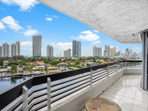 19195 NE 36th Court Aventura FL 33180