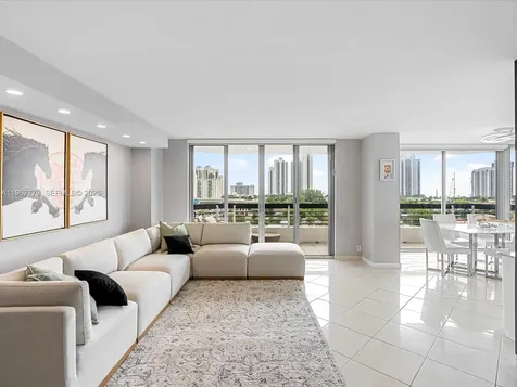 19195 NE 36th Court Aventura FL 33180