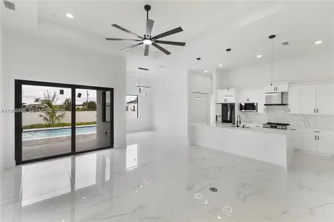 4330 NW 34th Avenue Cape Coral FL 33993