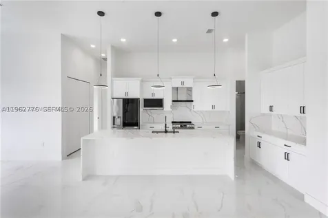 4330 NW 34th Street Cape Coral FL 33993