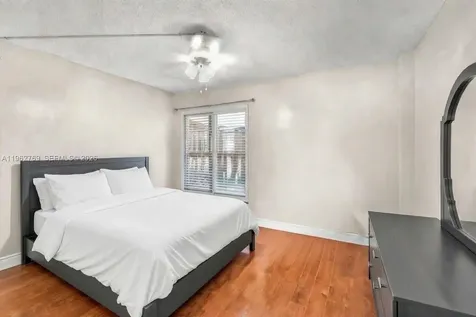 4160 Inverrary Drive Lauderhill FL 33319