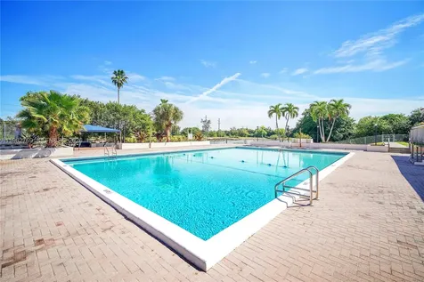 4160 Inverrary Drive Lauderhill FL 33319