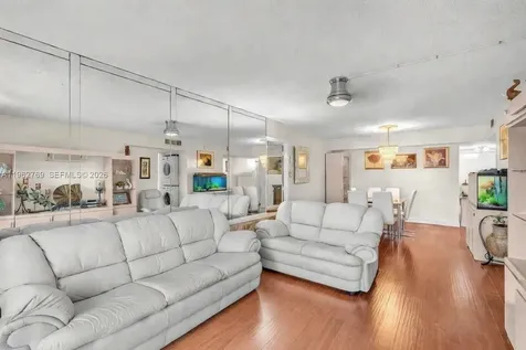4160 Inverrary Drive Lauderhill FL 33319