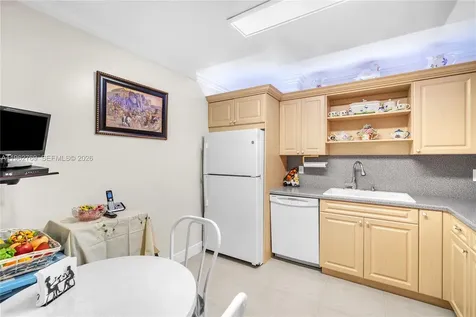 4160 Inverrary Drive Lauderhill FL 33319