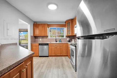 2149 W Discovery Circle W Deerfield Beach FL 33442
