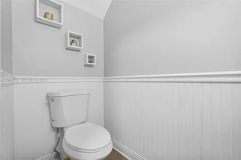2149 W Discovery Circle W Deerfield Beach FL 33442