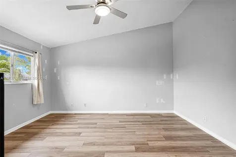 2149 W Discovery Circle W Deerfield Beach FL 33442