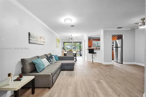 2149 W Discovery Circle W Deerfield Beach FL 33442