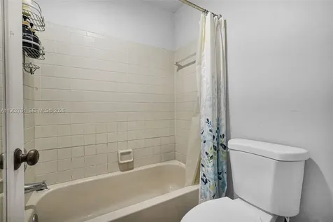 2149 W Discovery Circle W Deerfield Beach FL 33442
