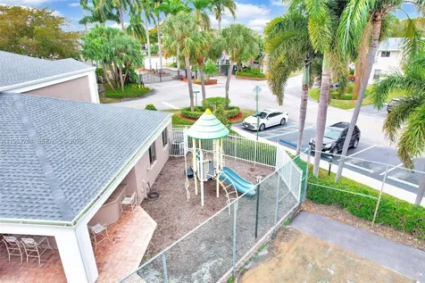 2149 W Discovery Circle W Deerfield Beach FL 33442