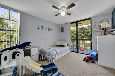 781 SE 1st Way Deerfield Beach FL 33441