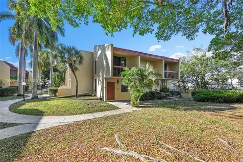 781 SE 1st Way Deerfield Beach FL 33441