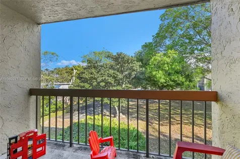 781 SE 1st Way Deerfield Beach FL 33441
