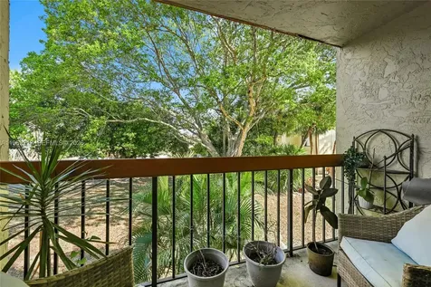 781 SE 1st Way Deerfield Beach FL 33441
