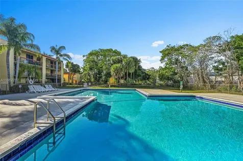 781 SE 1st Way Deerfield Beach FL 33441
