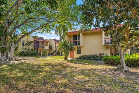 781 SE 1st Way Deerfield Beach FL 33441