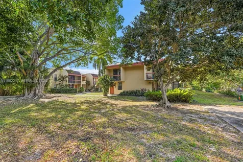 781 SE 1st Way Deerfield Beach FL 33441