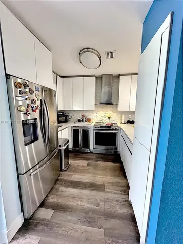 6761 NW 182nd Street Hialeah FL 33015
