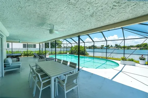 21320 NE 25th Court Miami FL 33180