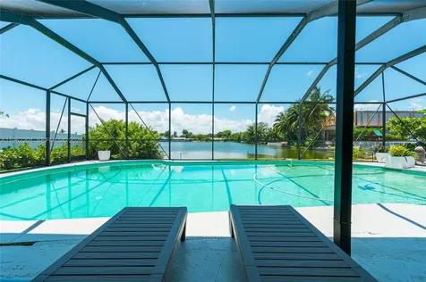 21320 NE 25th Court Miami FL 33180