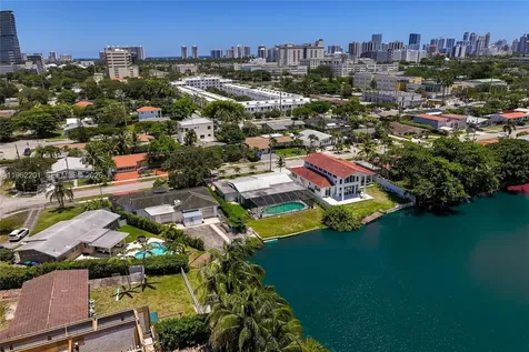 21320 NE 25th Court Miami FL 33180