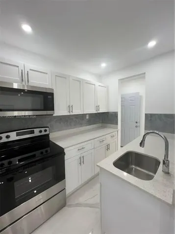 1015 S 17th Avenue Hollywood FL 33020