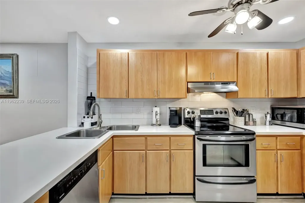 499 SE 13th Street Fort Lauderdale FL 33316