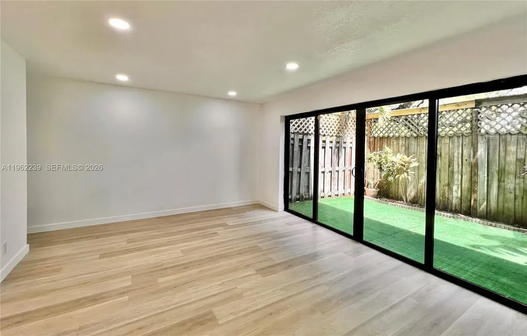 499 SE 13th Street Fort Lauderdale FL 33316