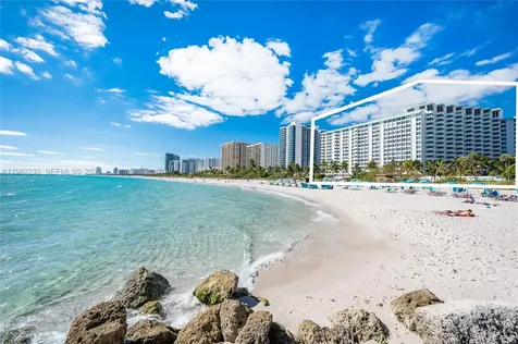 2899 Collins Avenue Miami Beach FL 33140