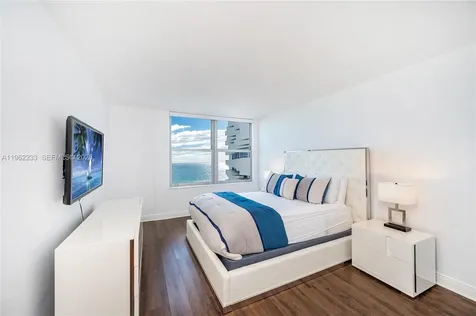 2899 Collins Avenue Miami Beach FL 33140