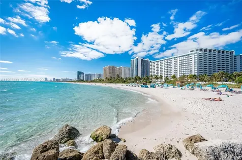 2899 Collins Avenue Miami Beach FL 33140