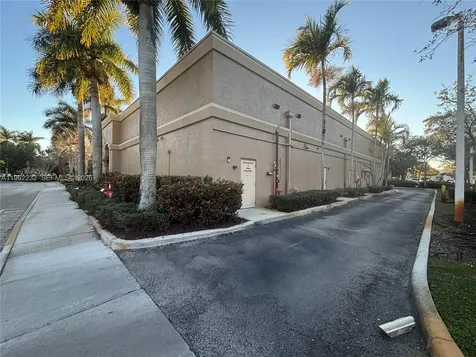2575 Glades Circle Weston FL 33327