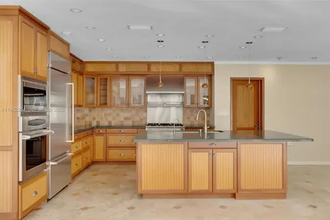 6630 SW 102nd Street Pinecrest FL 33156