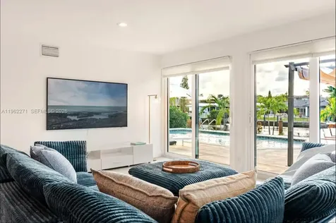 636 Hibiscus Drive Hallandale Beach FL 33009