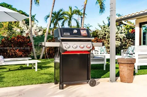 636 Hibiscus Drive Hallandale Beach FL 33009