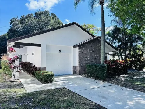 2560 Calamondin Circle Coconut Creek FL 33063