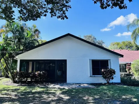 2560 Calamondin Circle Coconut Creek FL 33063