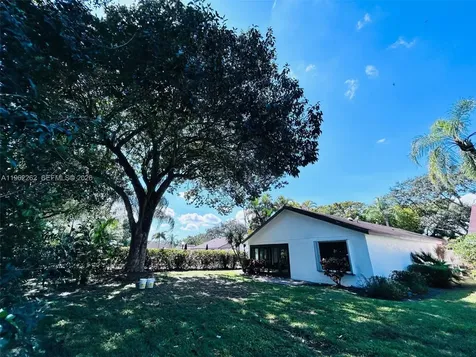 2560 Calamondin Circle Coconut Creek FL 33063