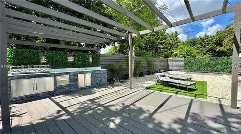 40 NW 125th Street North Miami FL 33168